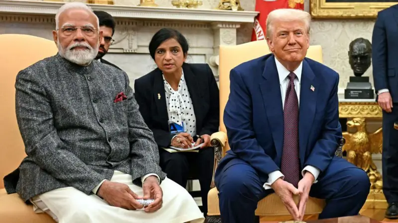 और इसी वजह से इस डील से कई ऐसे सवाल खड़े हो गए हैं जिनके जवाब अभी तक मालूम नहीं हैं.