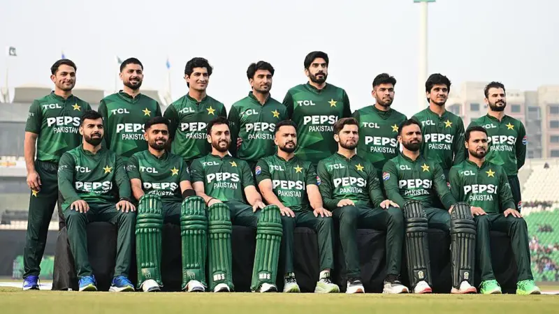 अगर पाकिस्तान और भारत की टीमें सुपर-8 में पहुँचती हैं, तो दोनों अलग-अलग ग्रुप में होंगी. यानी यह दोनों टीमें शुरुआती चरण के बाद सेमीफ़ाइनल या फ़ाइनल में ही आमने-सामने आ सकती हैं.